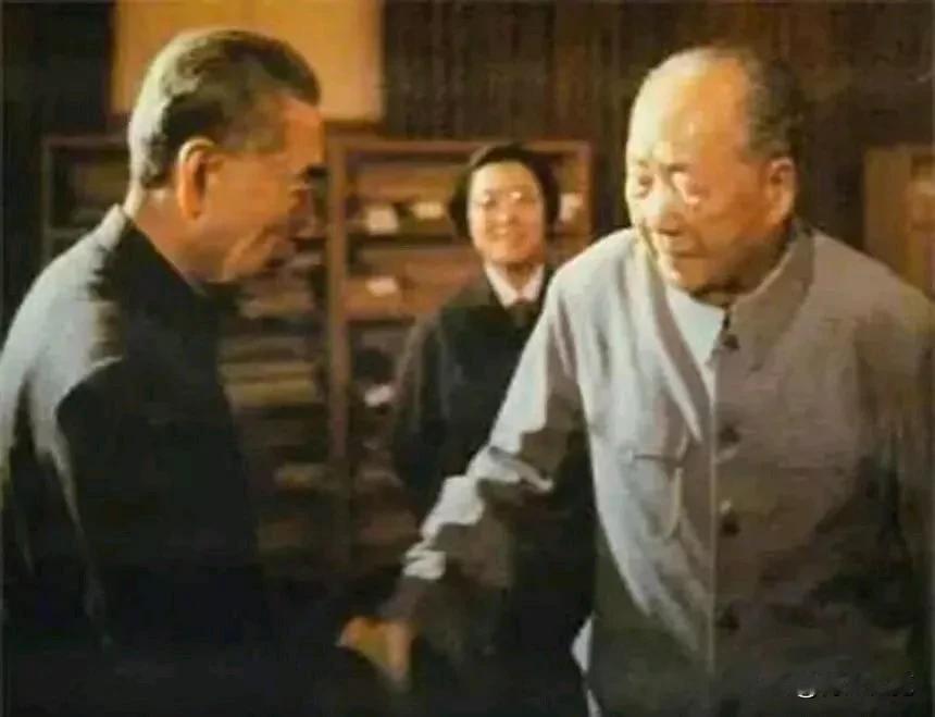 1976年1月8日上午9点57分，为党和人民的事业鞠躬尽瘁、耗尽了心血的周恩来总
