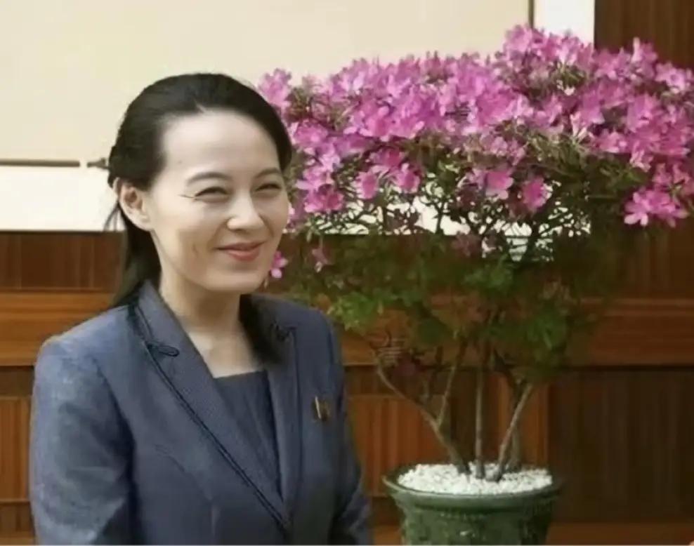 你认为漂亮的女人什么时候最迷人笑起来最迷人！