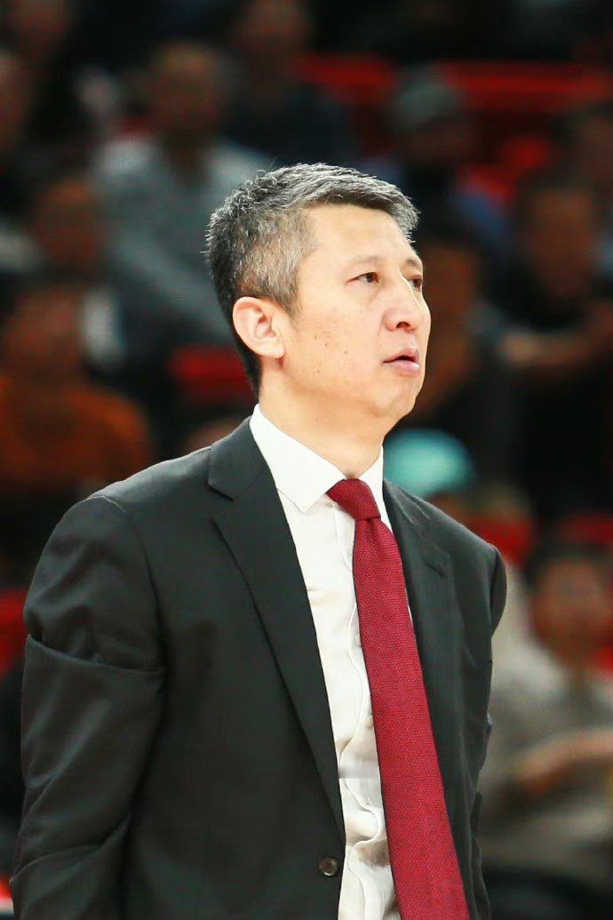 7分险胜日本，
建议郭士强放弃两个人。
 
表面上看，赢球感觉松了口气，可比赛里