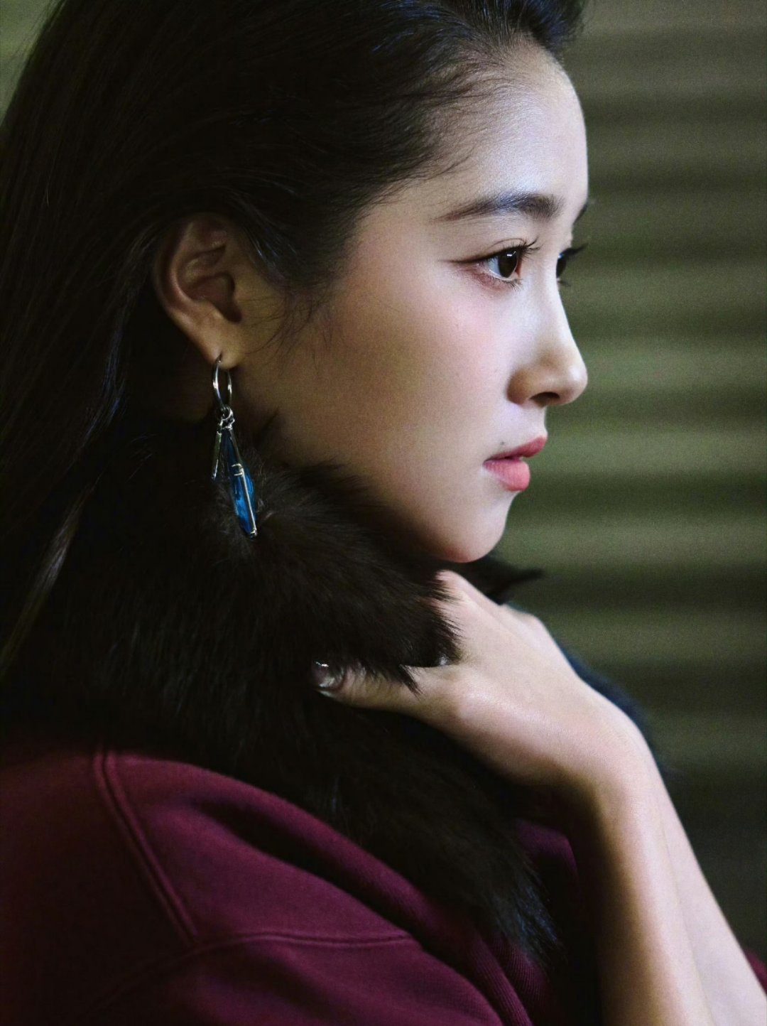 关晓彤21年只拍了一部戏25年进了四个组，好剧本全给这个关晓彤接