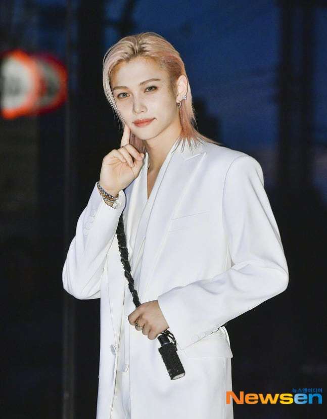 【newsen】[Stray Kids 成员 Felix 将与“国民 MC”刘在