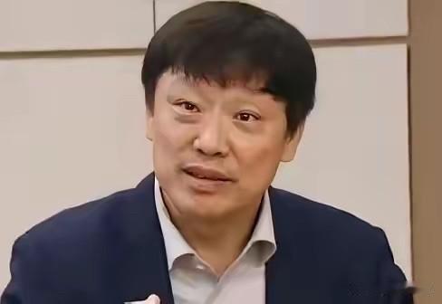 汤家凤8月1日大清早连发3帖，就古爱华放弃敦煌融媒体岗位一事发表评论，其中一条让