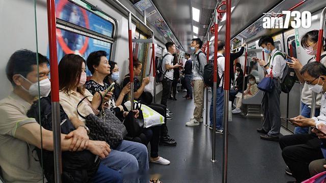 「網上熱話 ｜内地 旅客搭地鐵 驚嘆港人一行為：竟如此淡定..」雖然香港 地鐵的