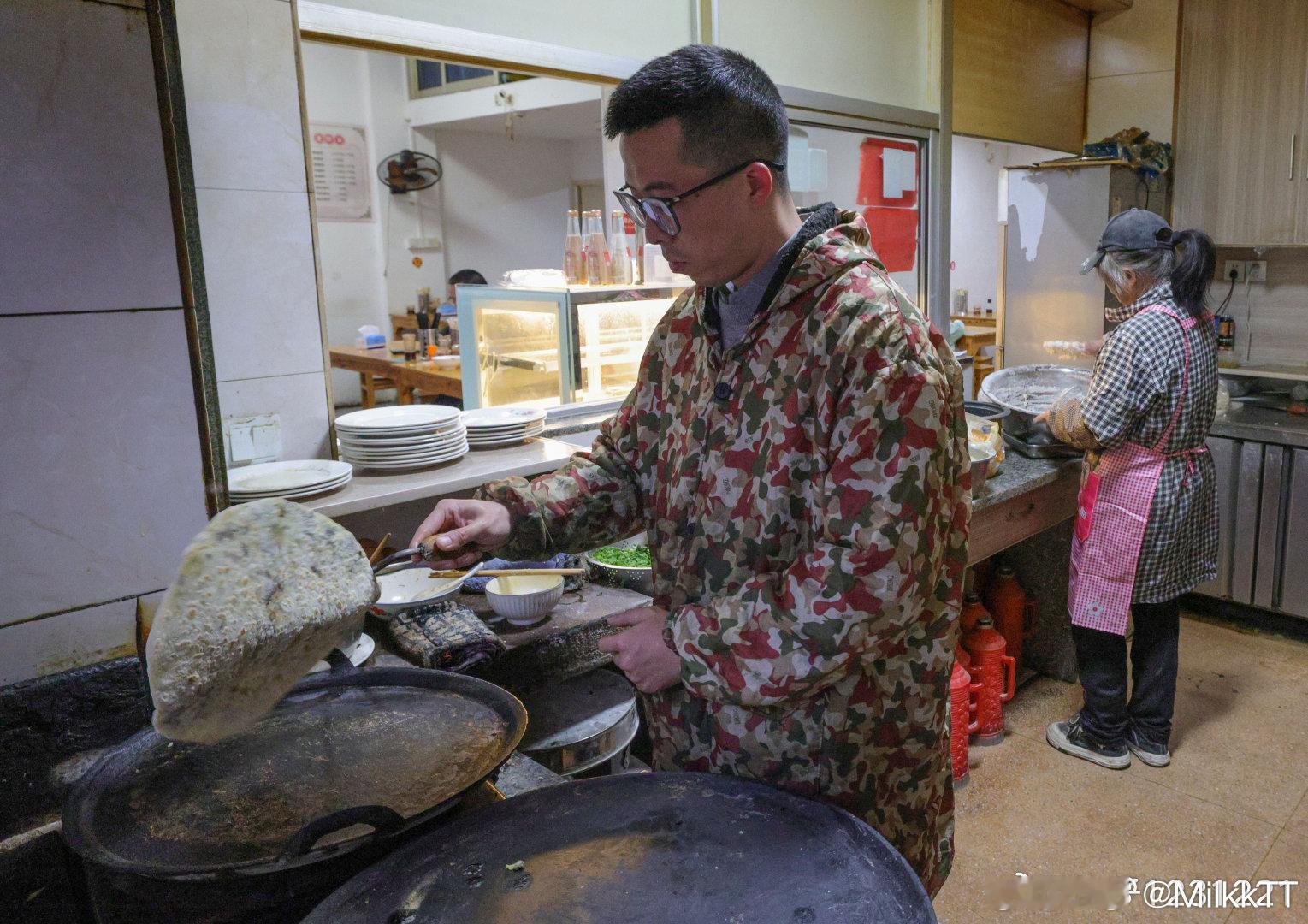 老味道里品到临海的舌尖温情 临海的老味道，用最质朴的滋味，为远行的游子留住一份舌