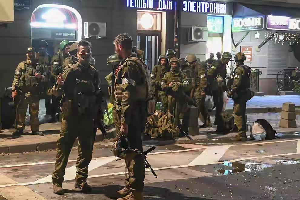 委内瑞拉生死存亡时刻终于等来强援出手普京私人卫队亲自下场护其周全
据《防卫新闻》