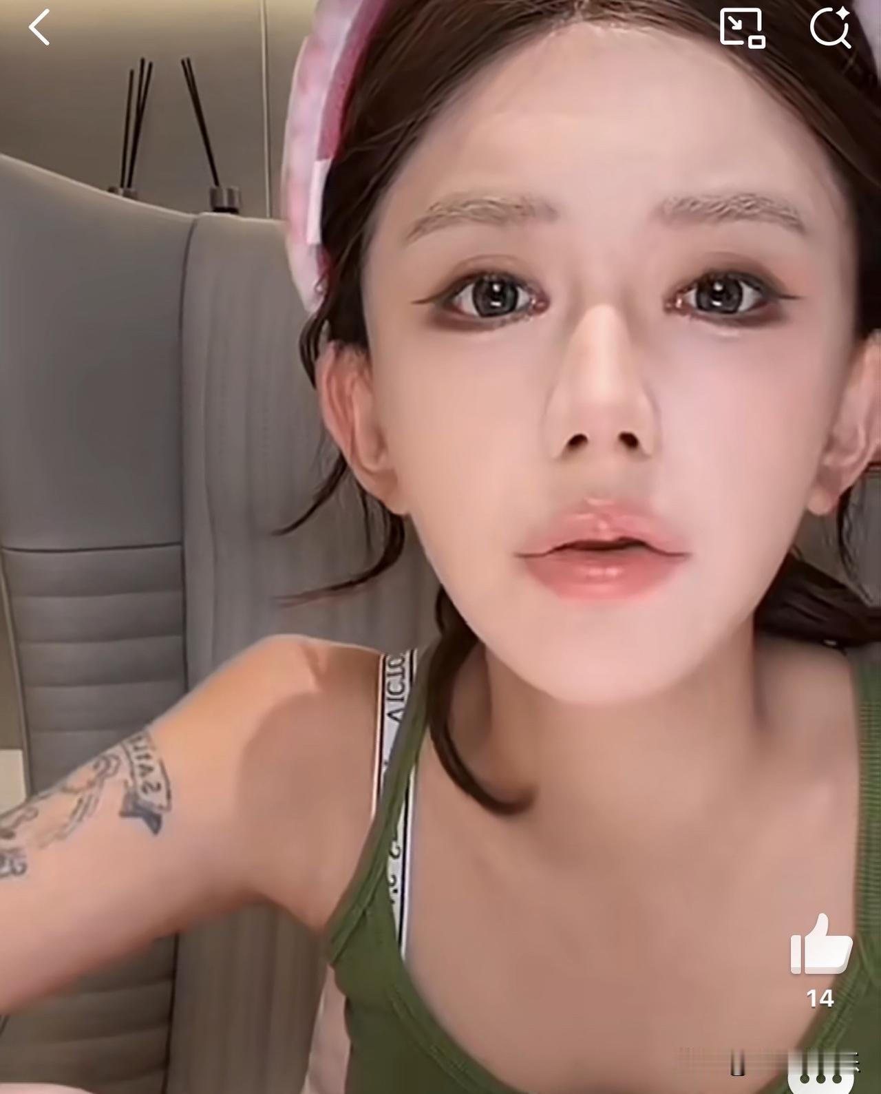 韩安冉说：

“生意火爆的医美机构，每年都会送走几个人的。”


她还说：很多医