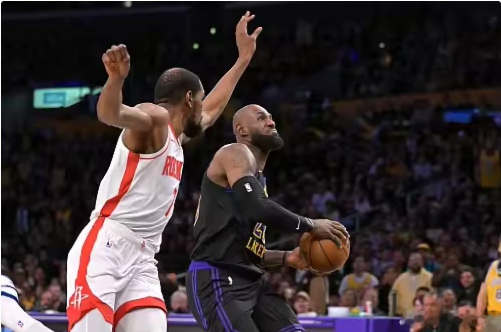 火箭vs湖人箭矢由锋！詹姆斯全场20投8中，砍下28分8板7助准三双NBA季后赛