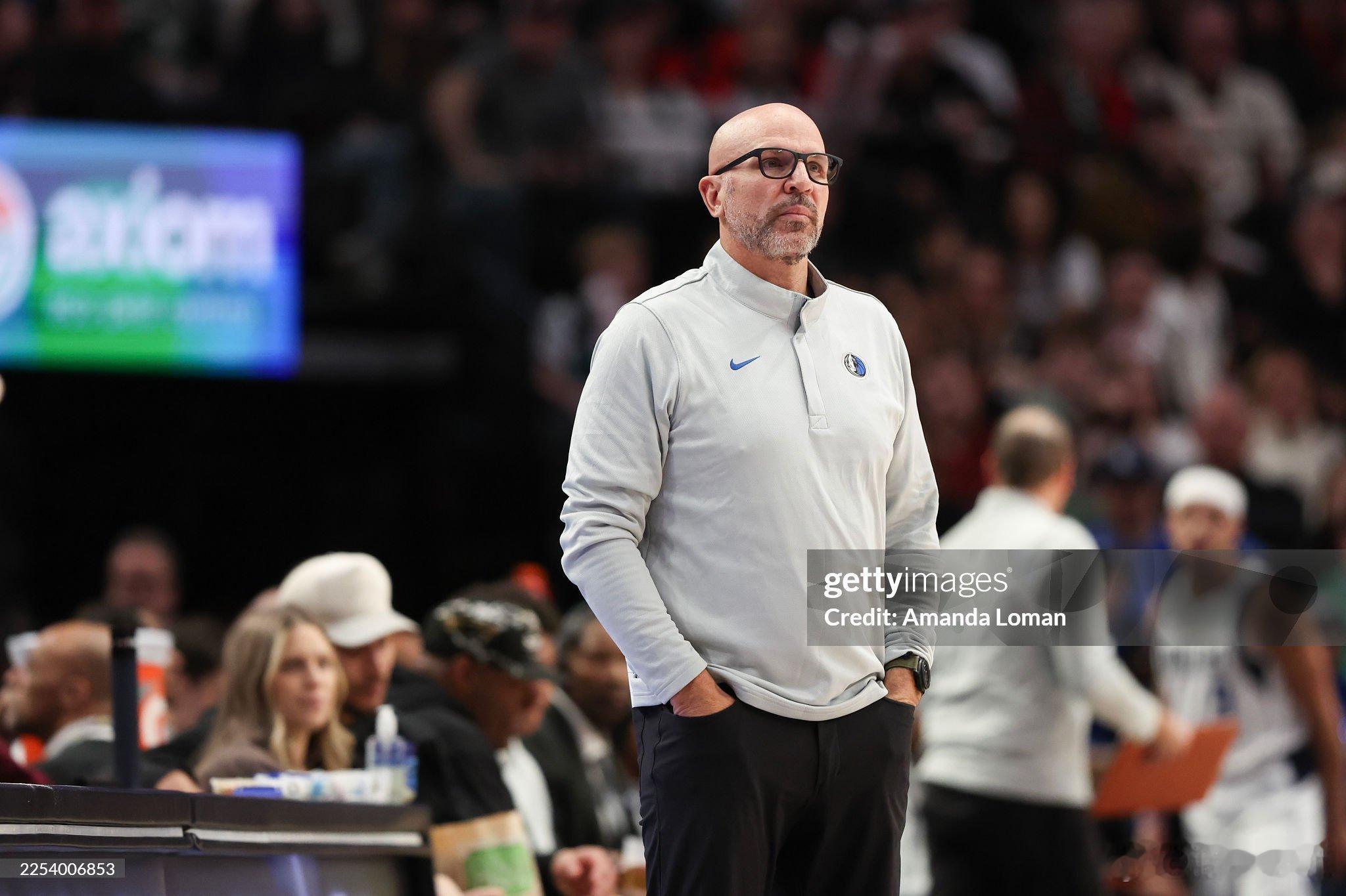MFFL 上半场结束，我牛57比68落后76人。大家来说说观赛体验。名记称浓眉会