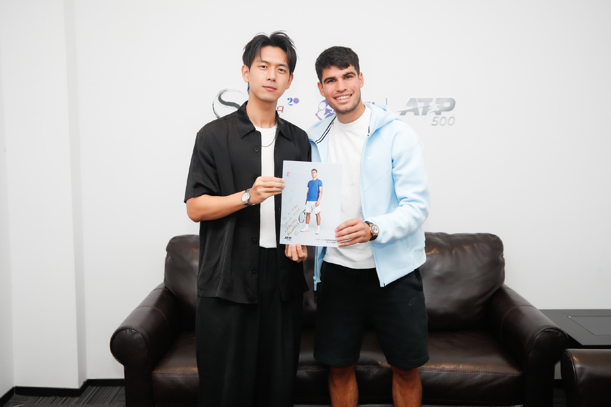 #李现阿尔卡拉斯同框##李现送阿尔卡拉斯故宫印章# 梦幻联动！来中网观看大满贯冠