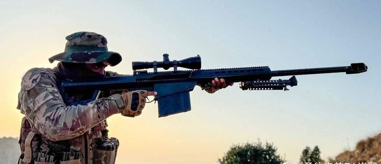 “巴基斯坦塔利班”武装人员使用美制M107“巴雷特”反器材狙击步枪进行作战训练。