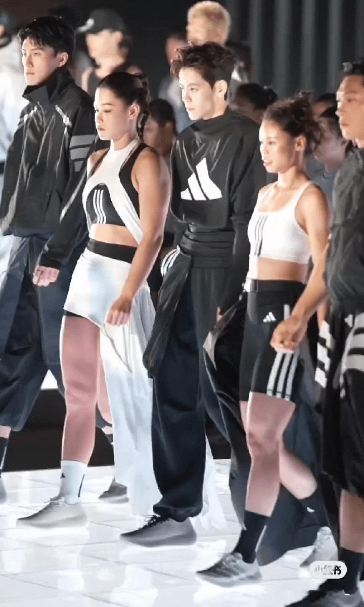 杨舒予杨舒予adidasclimacool 20260410【CLIMACOOL