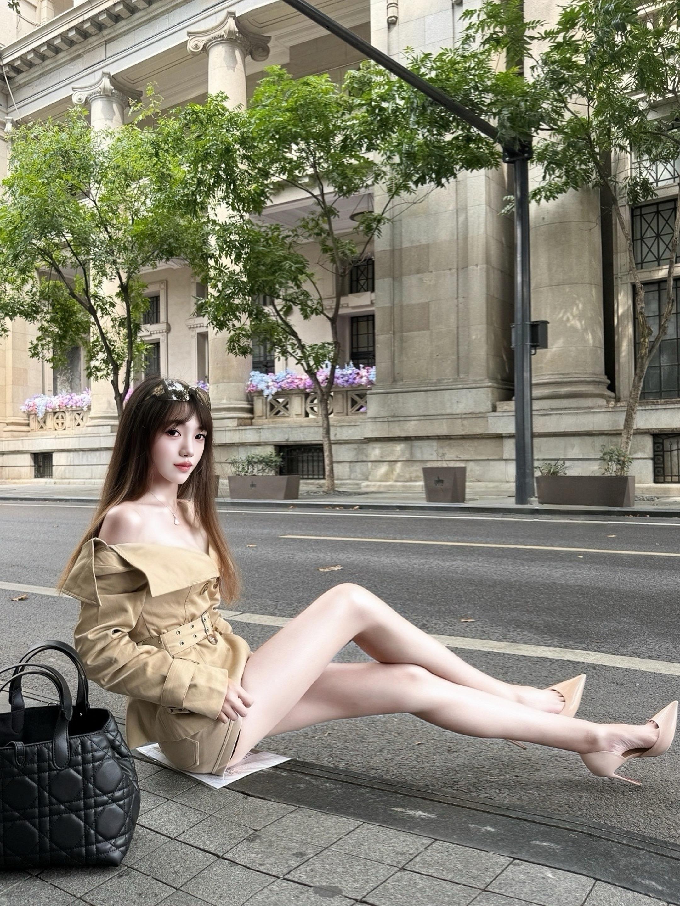 一想到你叫过别人妈妈 我就感觉我像个继母。