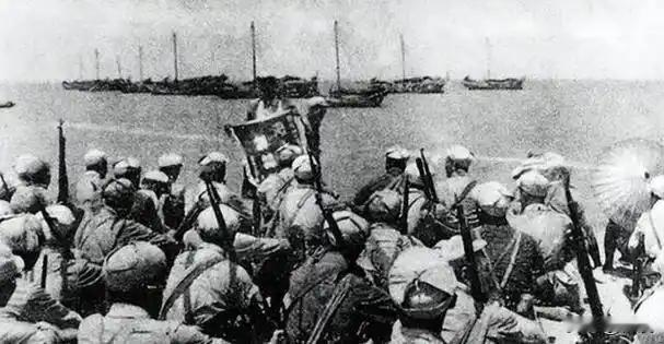 1949年金门战役登陆作战失利，253团团长徐博和部队打散后躲进金门太武山，不靠