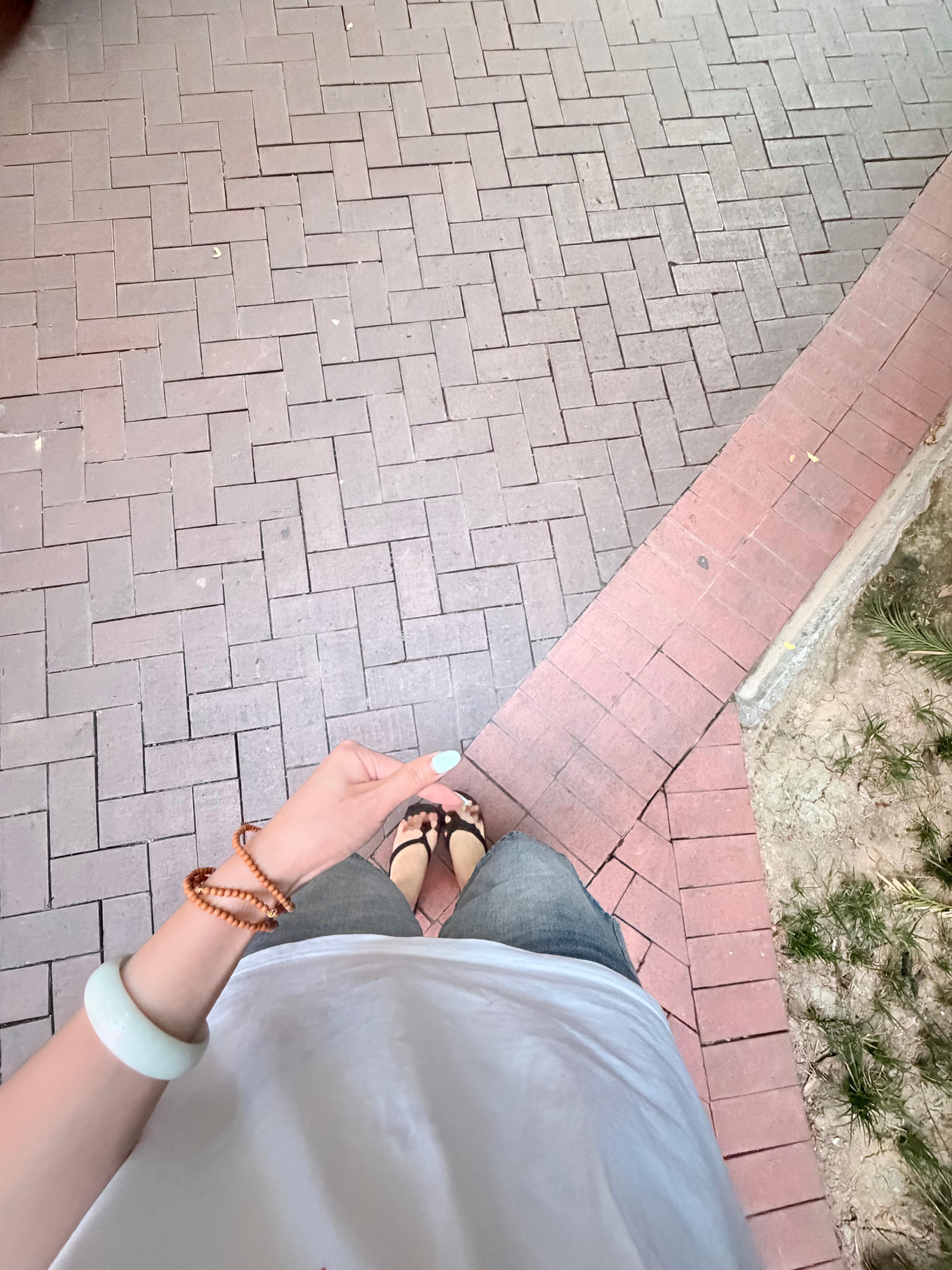 我发觉人字拖比洞洞鞋还让我依赖→_→ 