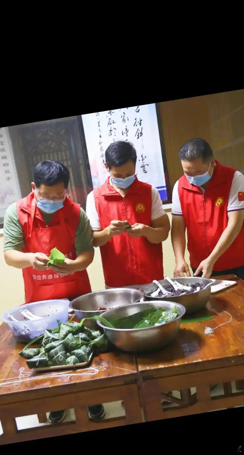 商丘把大爱拆成了无数个小善退役不褪色，奉献暖柘城✨柘城老兵爱心早餐志愿服务项目2
