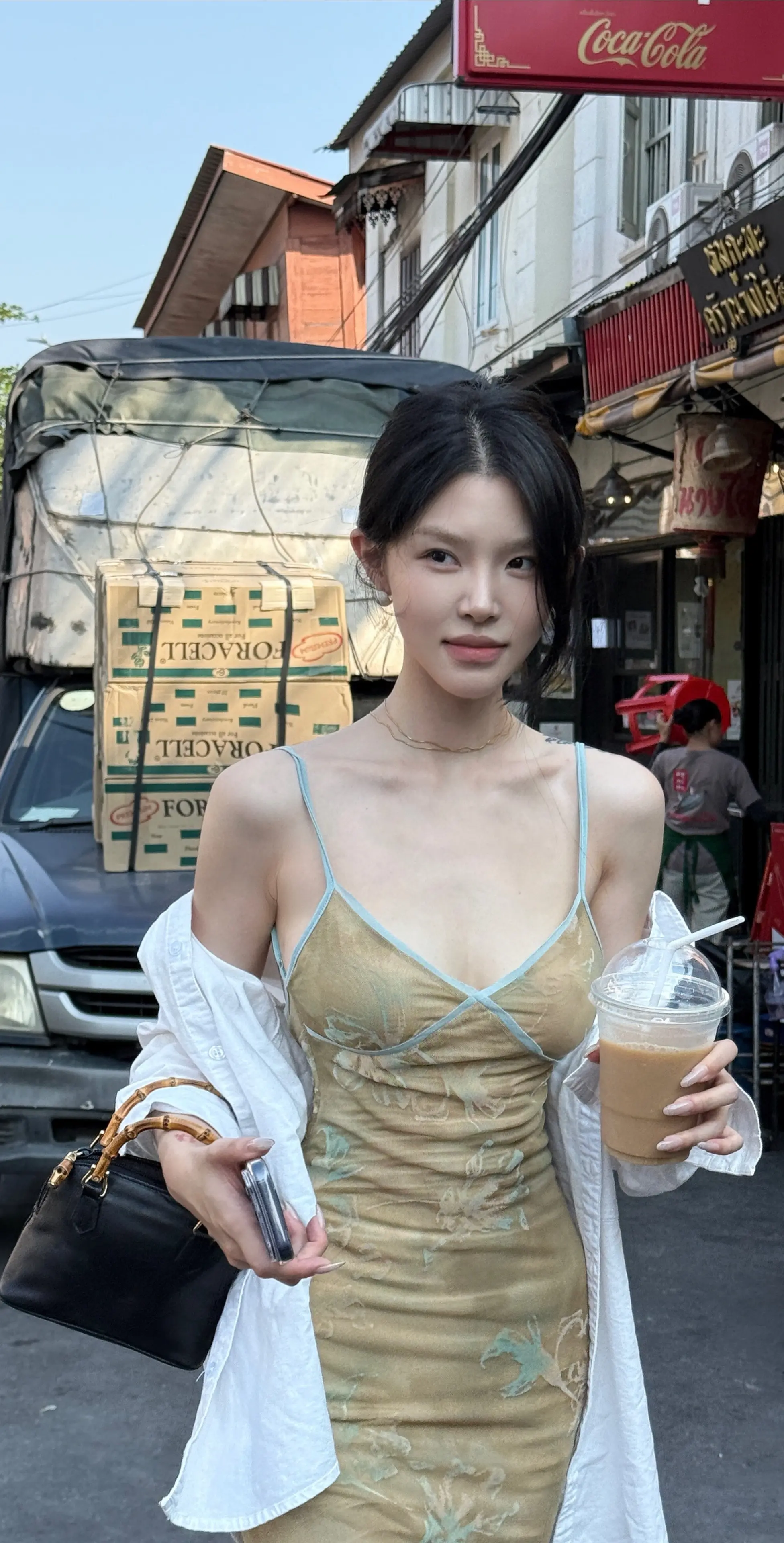 美丽的裙子。
