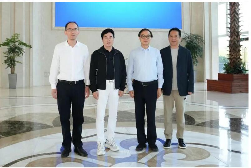 6月9日，苏豪控股集团党委书记、董事长，江苏省纺织工业协会会长周勇带队赴波司登集