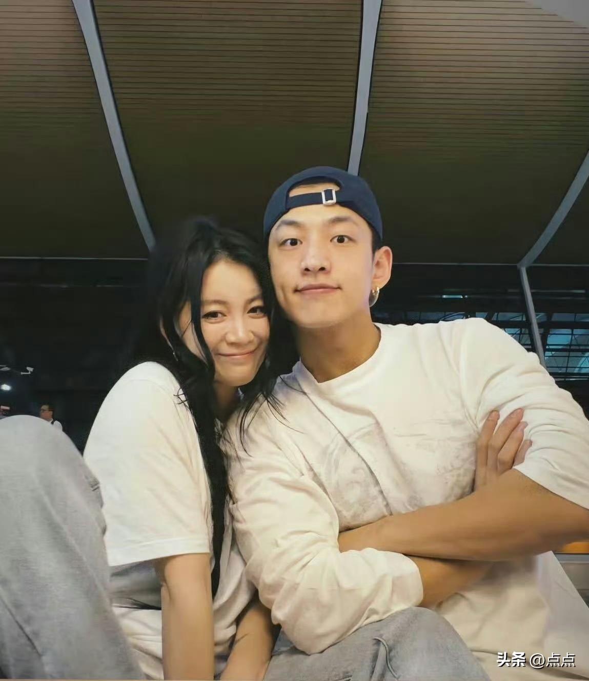 喜欢颜值从来都不是肤浅，坦诚表达内心真实想法才更加难得。李嘉格在节目中的率真表现