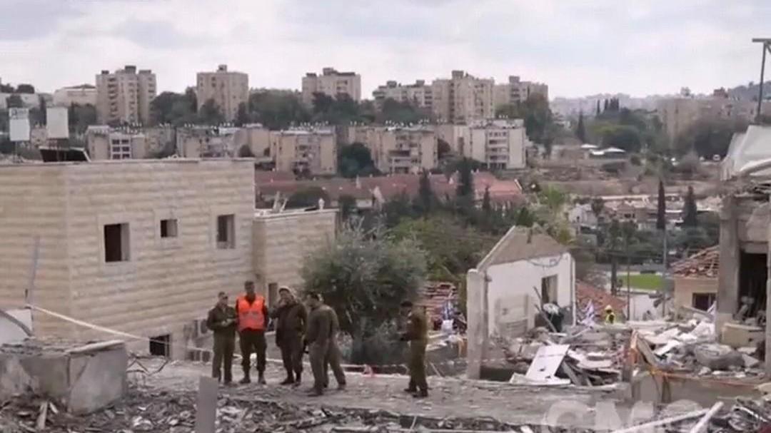 伊朗在军事对抗中展现出了一定抗打击能力，但能否“扛住”取决于冲突规模，持续时间及