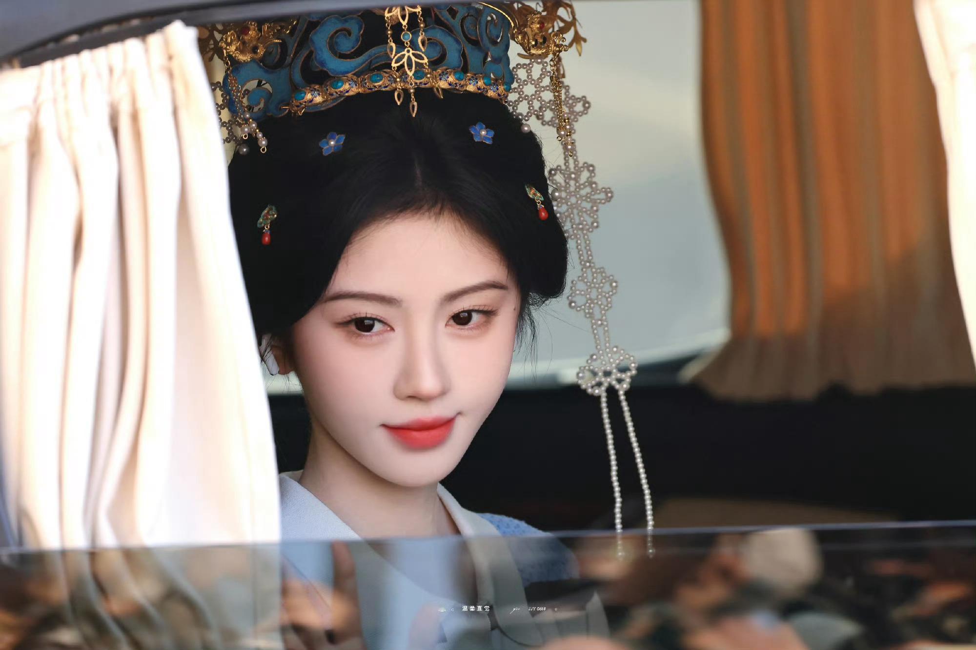鞠婧祎苏绿夏 jjy鞠婧祎万花世界 “破茧体会一刻绽放，向死而生 冲破枷锁”𝑩