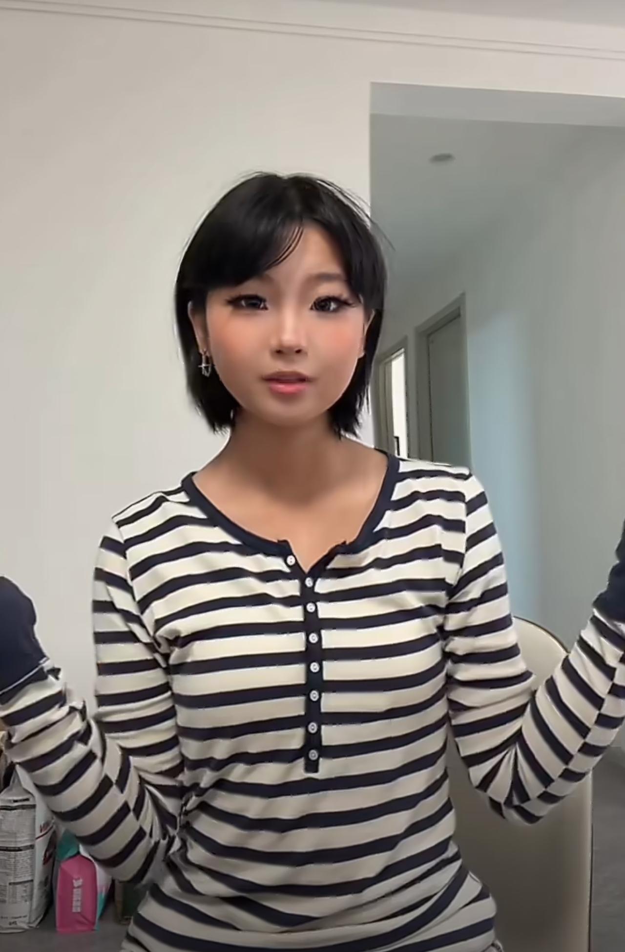 栾云平的新视频带自己女儿了。

那个曾经被栾云平吐槽“三天不洗脸、怕水怕到喊淹死