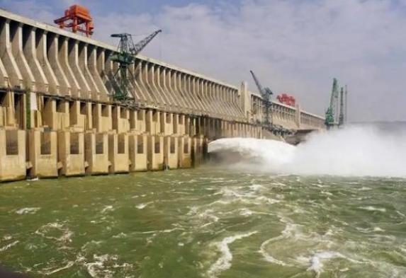 为什么美国不敢炸三峡大坝？不夸张的说，只要美国人想活着，就不敢对三峡大坝下手，美