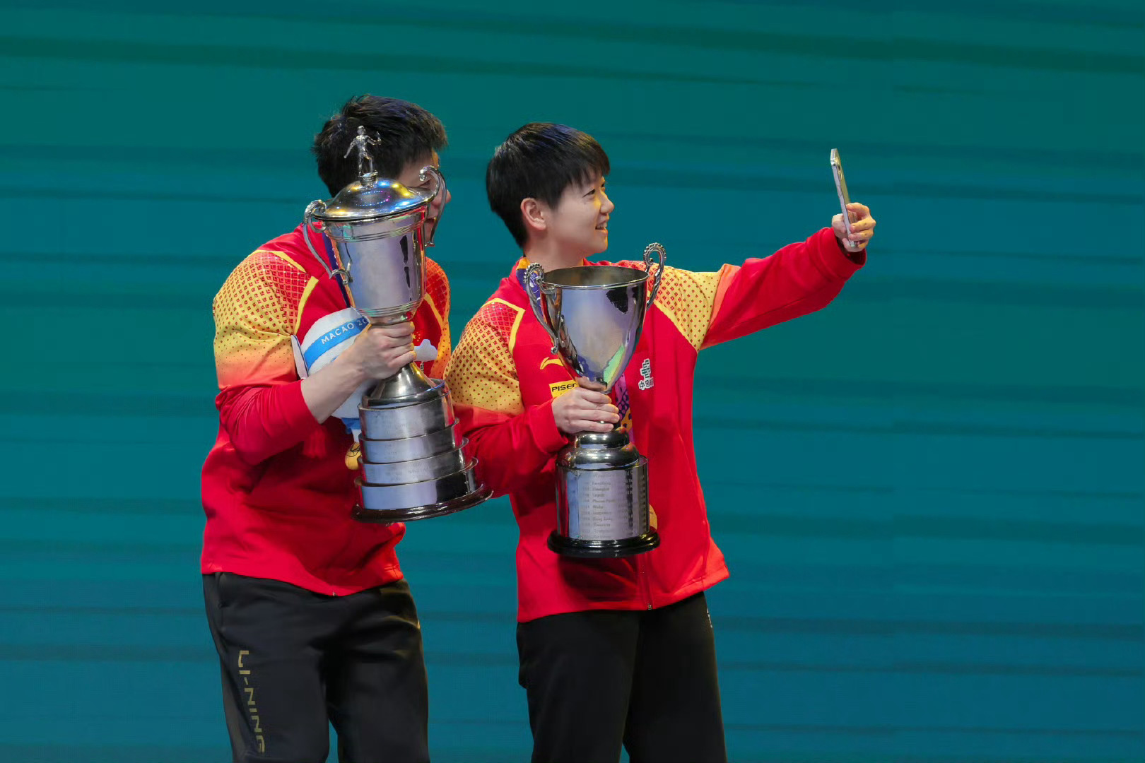 孙颖莎：马龙儿子太可爱了[awsl]龙队：女鹅，你也很可爱嘛[太开心]#孙颖莎说