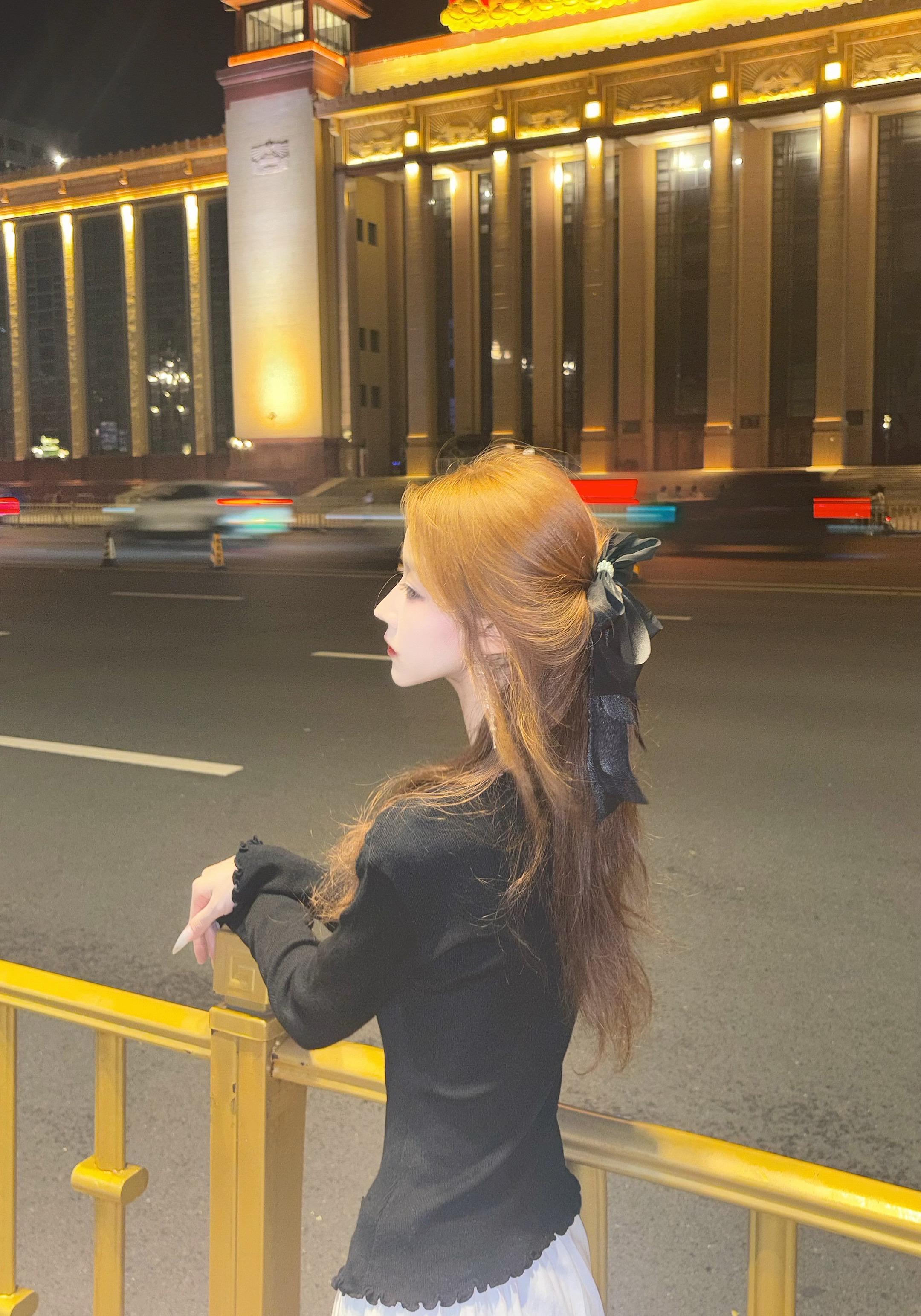我现在的睡眠已经不能叫睡眠了 更像是每天随机抽几个小时随机晕倒