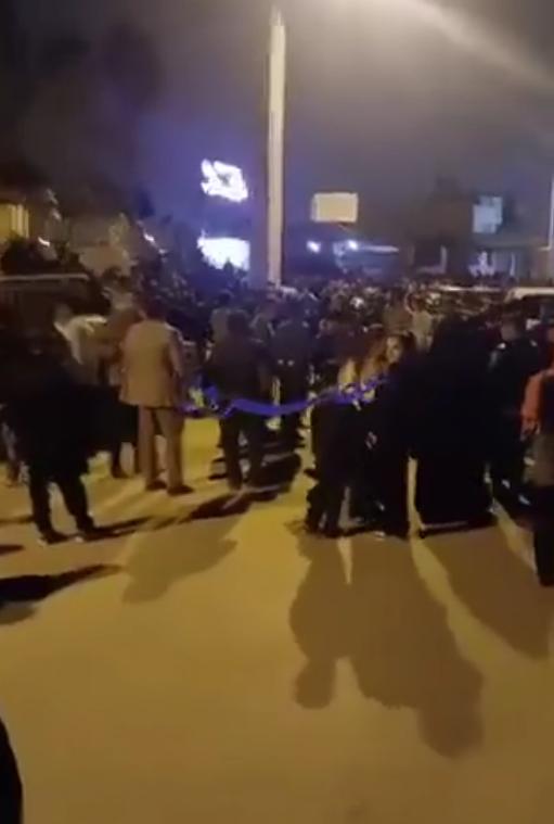 美军F-15战机第二名飞行员是否被获救或被抓，目前与之有关的消息如下：

1、在