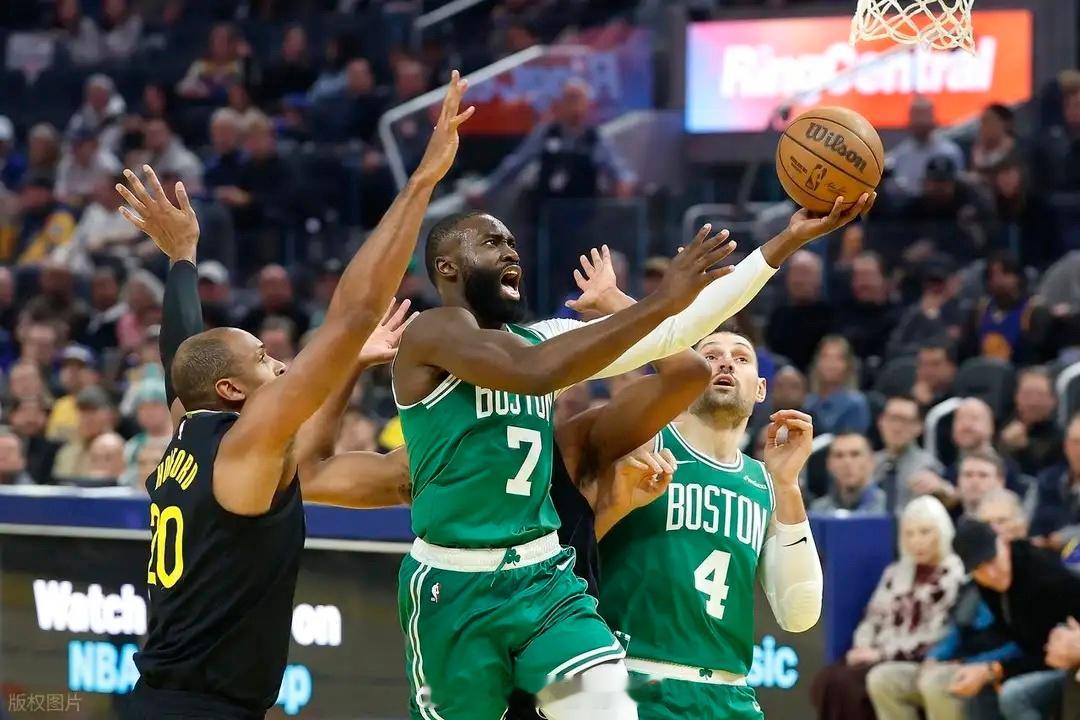 nba 库里赛季第17次缺阵波神首秀12分 杰伦·布朗三双 凯尔特人力擒勇士凯尔