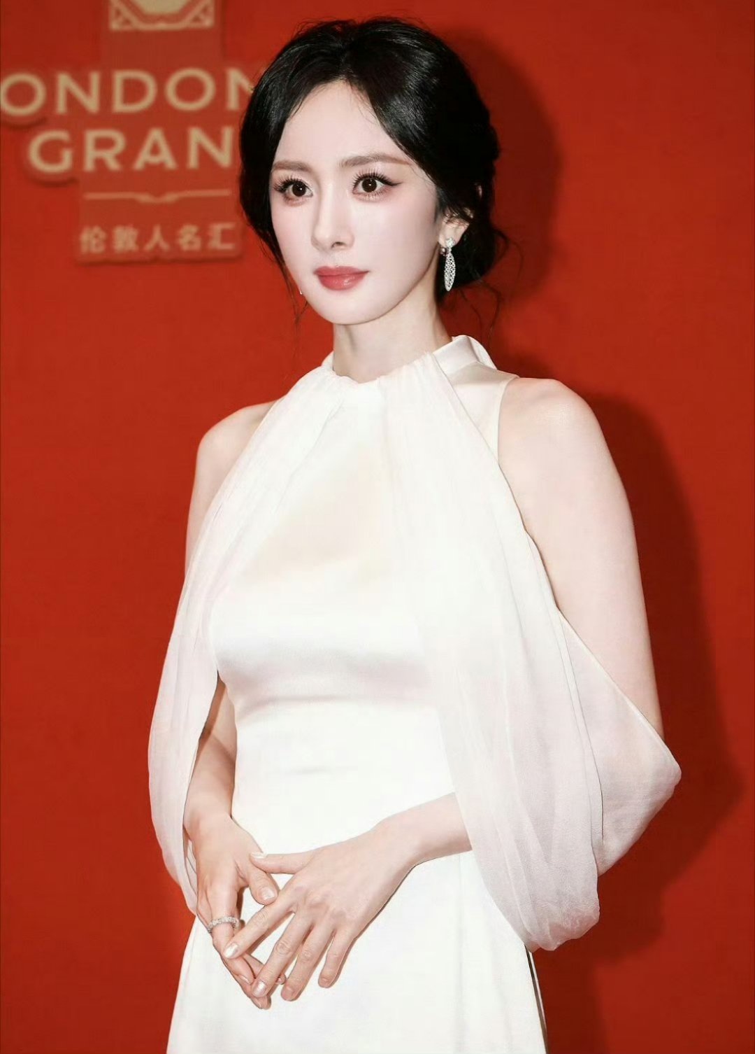 杨幂 妈幂 这么太美啦！！！杨幂=妈幂，这称号我能喊一辈子[色] ​​​