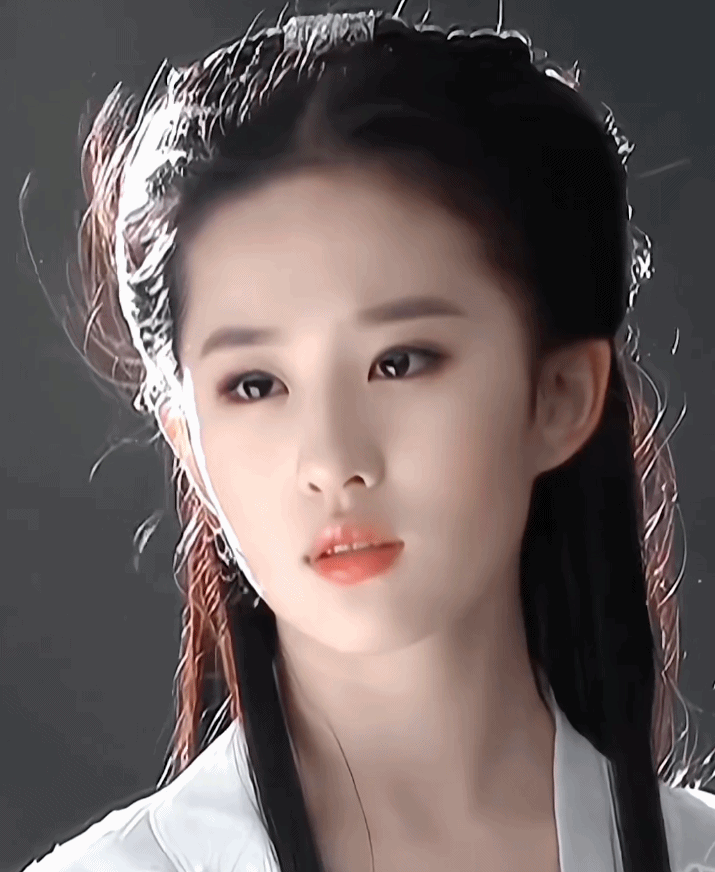 刘亦菲版小龙女考虑过刘晓庆刘亦菲小龙女经典中的经典在观众心里无可替代，刘晓庆大女