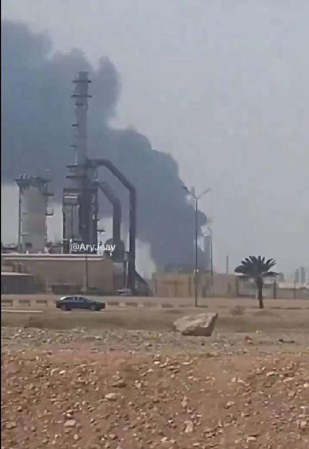 央视新闻的报道，当地时间3月19日，美国财政部长贝森特表示，“美国并未攻击能源基