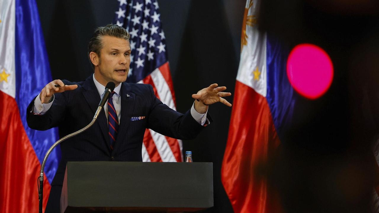 大炮一响黄金万两！大批军机飞欧洲，美防长高调宣布：新时代来临

1月3日凌晨，欧