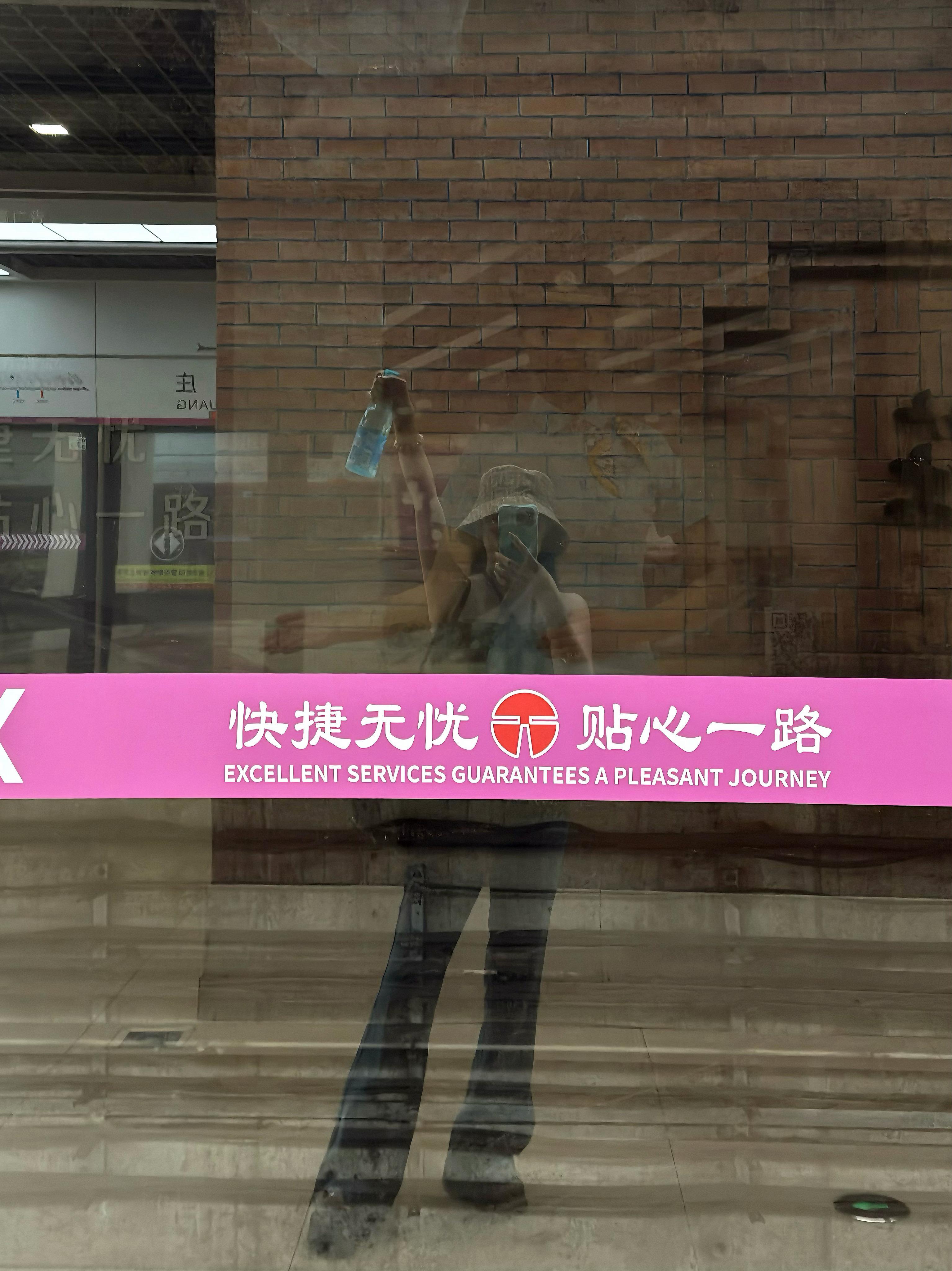 从尔滨渡劫回来（再也不去了[困]）立刻奔向宝奶奶家陪他玩儿 真乖的不要不要的 让