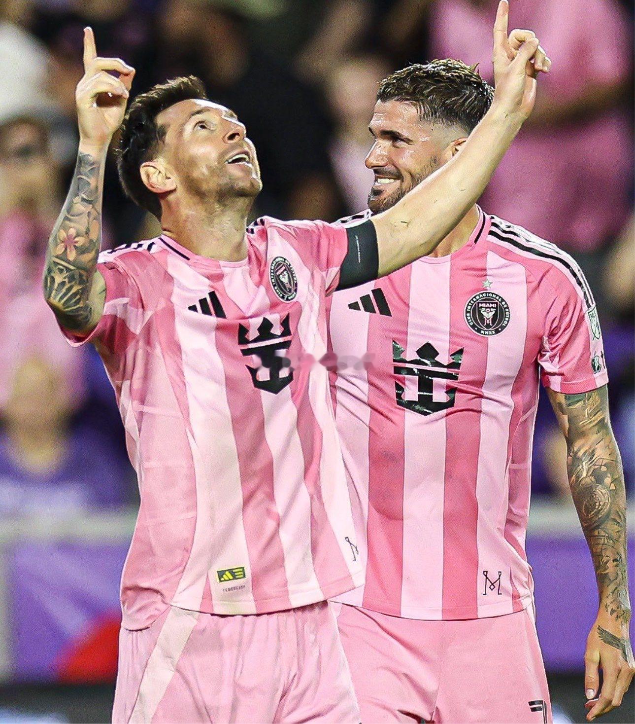 统计：梅西现在已追平罗伯特·莱万多夫斯基，成为 MLS 联赛并列最佳射手。梅西甚