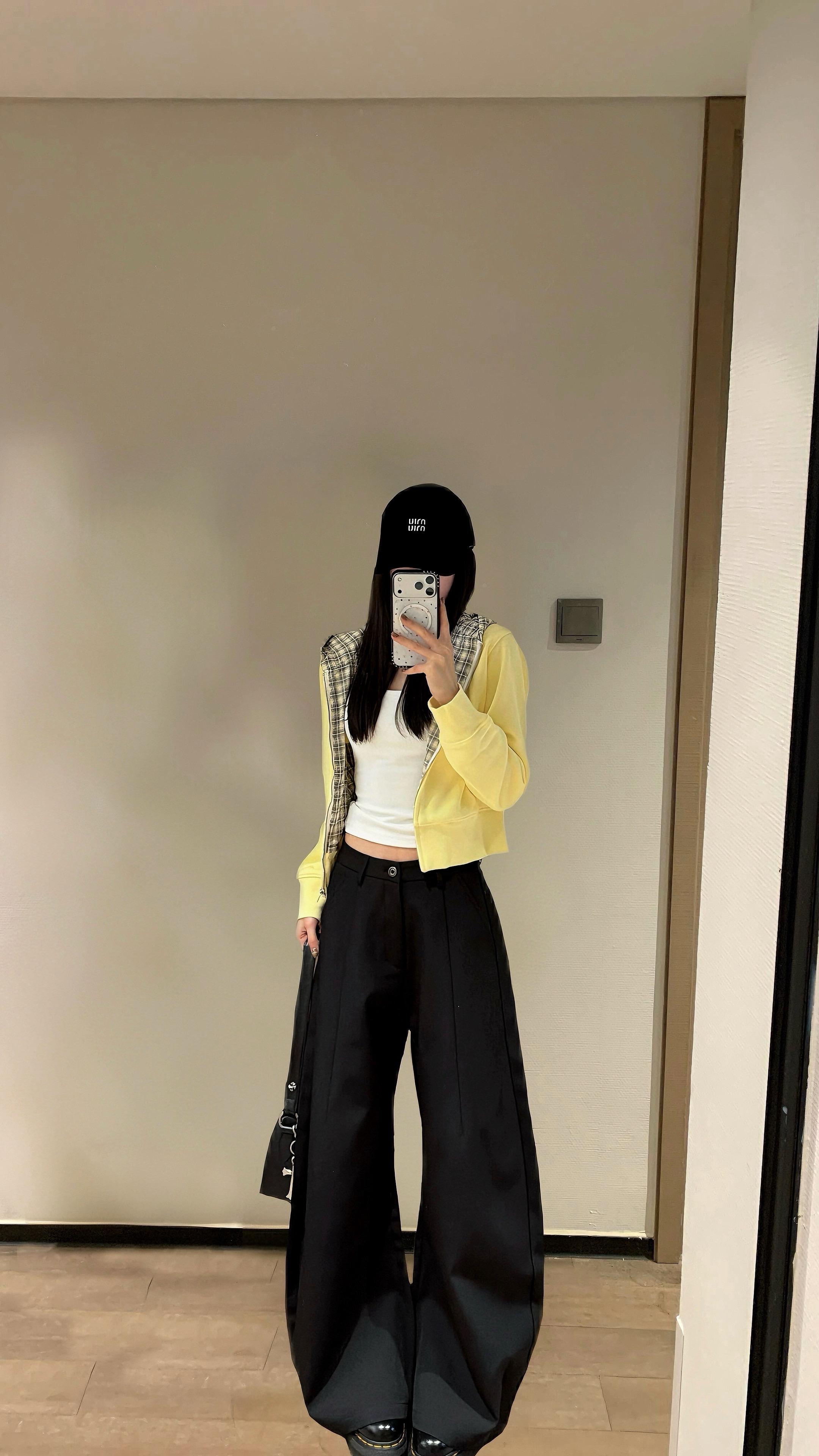 早春穿哪一套呢。