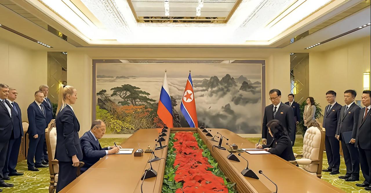 俄朝会谈结束，韩国慌了！韩国：愿意无条件和朝鲜进行对话。

说实在的，韩国还是有