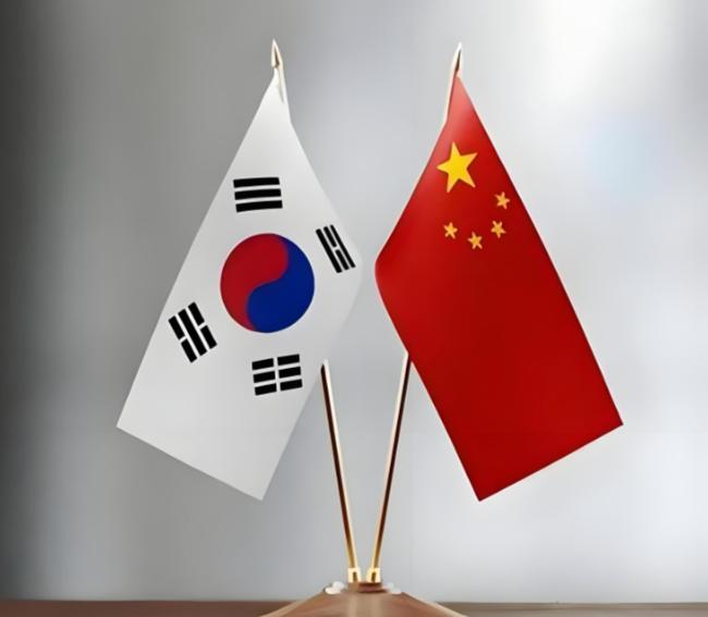 韩国为何讨厌中国？一位韩国教授直言，曾经他们以为美国可以压制中国，但现在中国正在