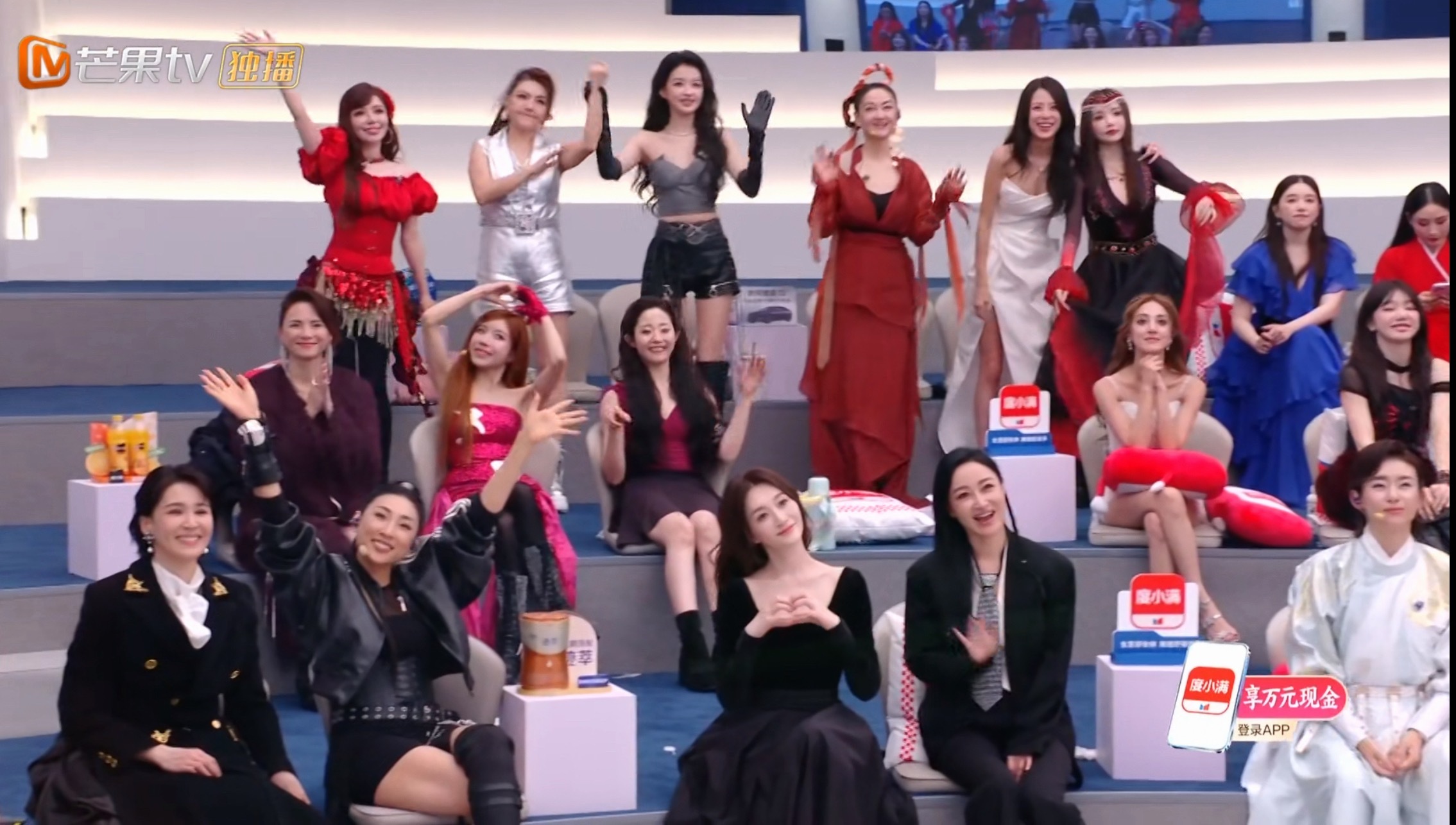 王濛是提前走了吗，浪姐最后这个大全景居然都没看到她…王濛 挂脸