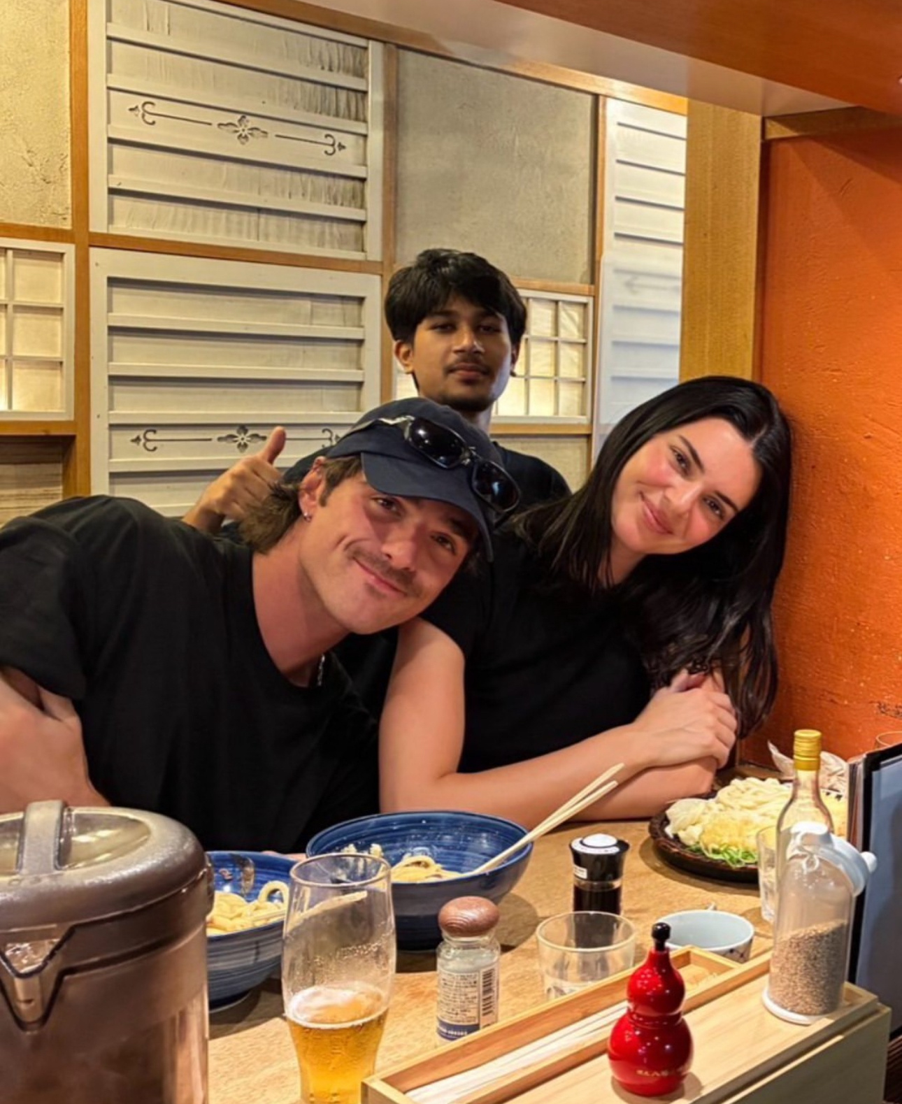 Jacob Elordi 和女友Kendall Jenner 夏威夷度假同框合影
