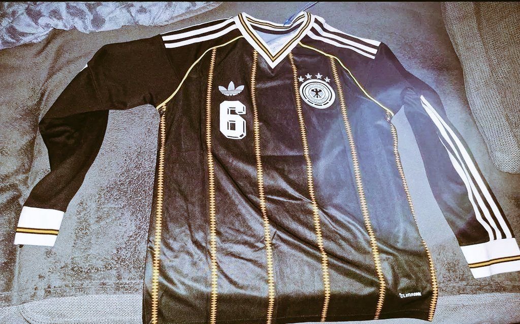 📸🇩🇪 德国国家队阿迪达斯第三款“告别”球衣：这是2027年初耐克正式接手