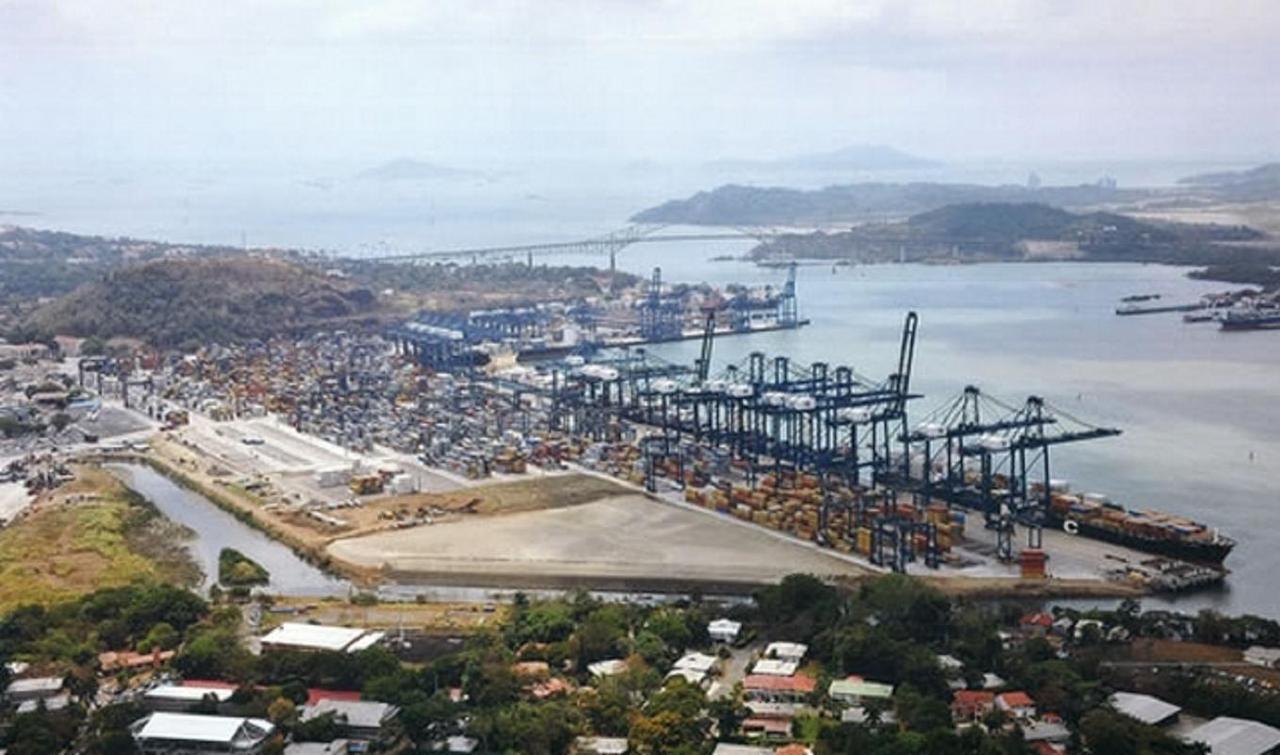 美国发声明，指责中国扣留巴拿马货船，说中国这是“公报私仇”。
对此，外交部发言人