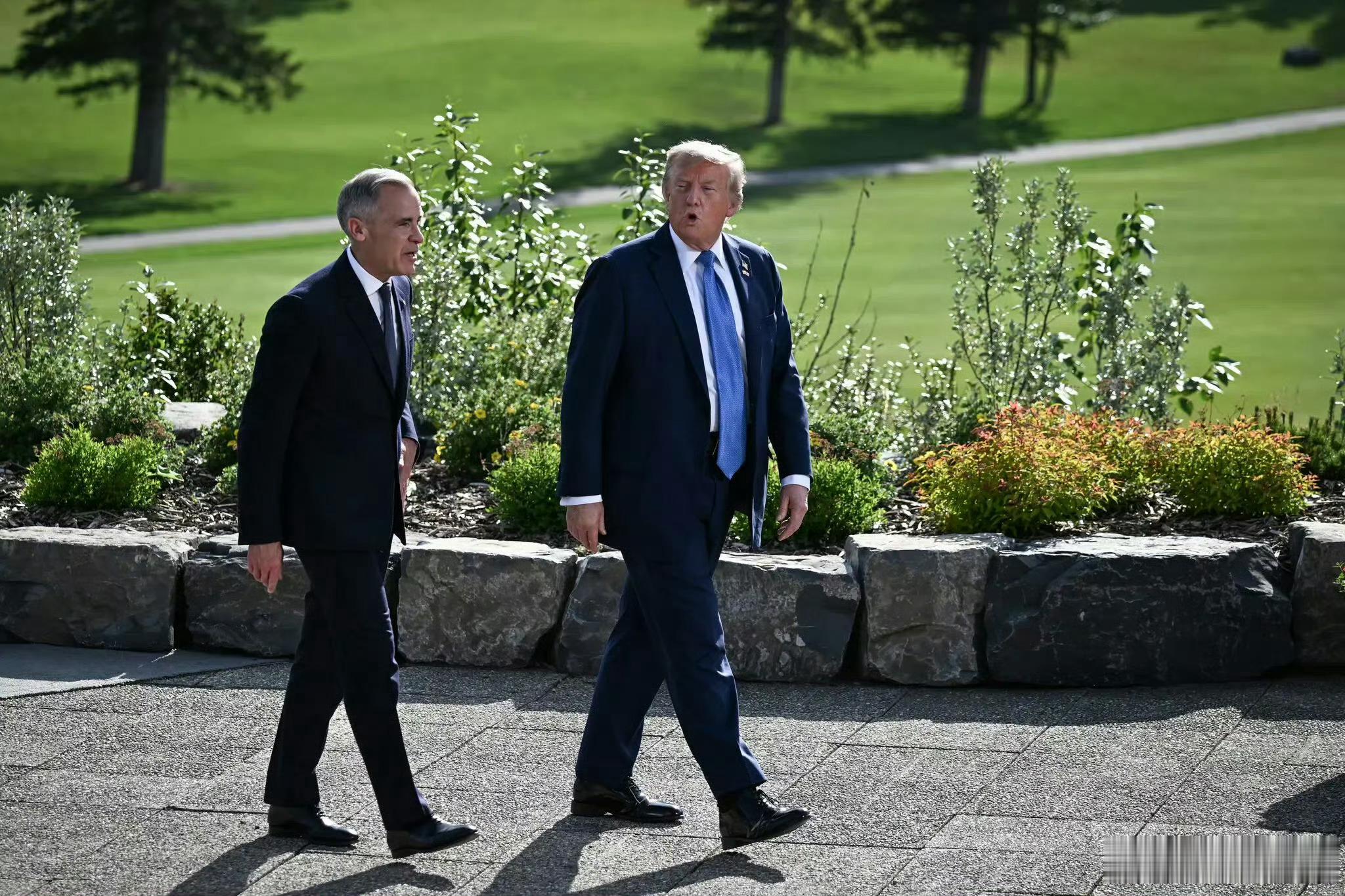 卡尼说，加拿大必须自立自强，建立抵御风险的能力，摆脱依赖单一国家。 