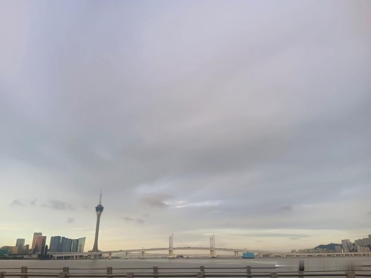 ❤️敬畏大自然的意义
 
1. 认清自身定位，懂得谦卑自知
大自然孕育万物，人类