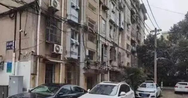 “我卖的是房子，没卖地下室！”男子花160万买了一套二手房，7年后发现竟有地下室