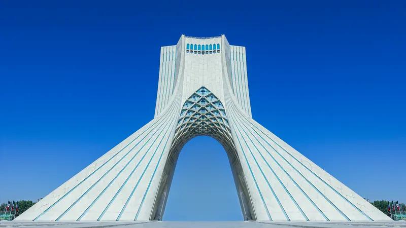 石油、天然气、地理位置是伊朗战略价值的重要组成部分，但美以行动的本质是 “通过资