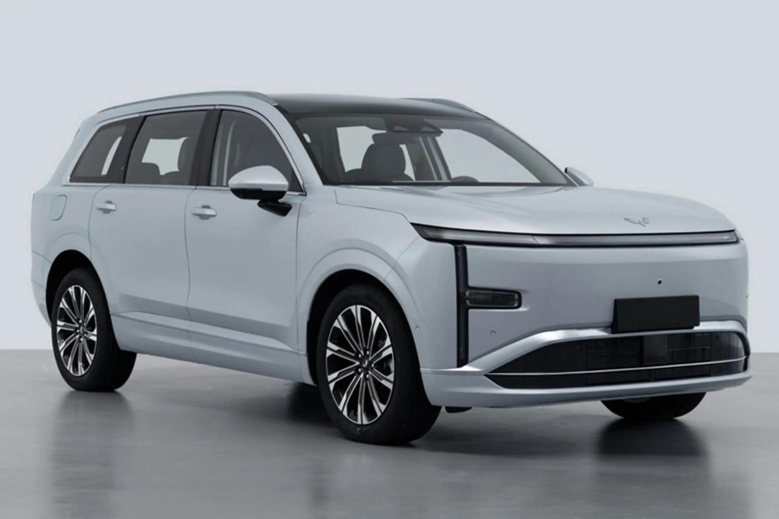 六月上市新车：五菱星光L
中大型六座插混SUV星光L于5月28日开启预售，预售权