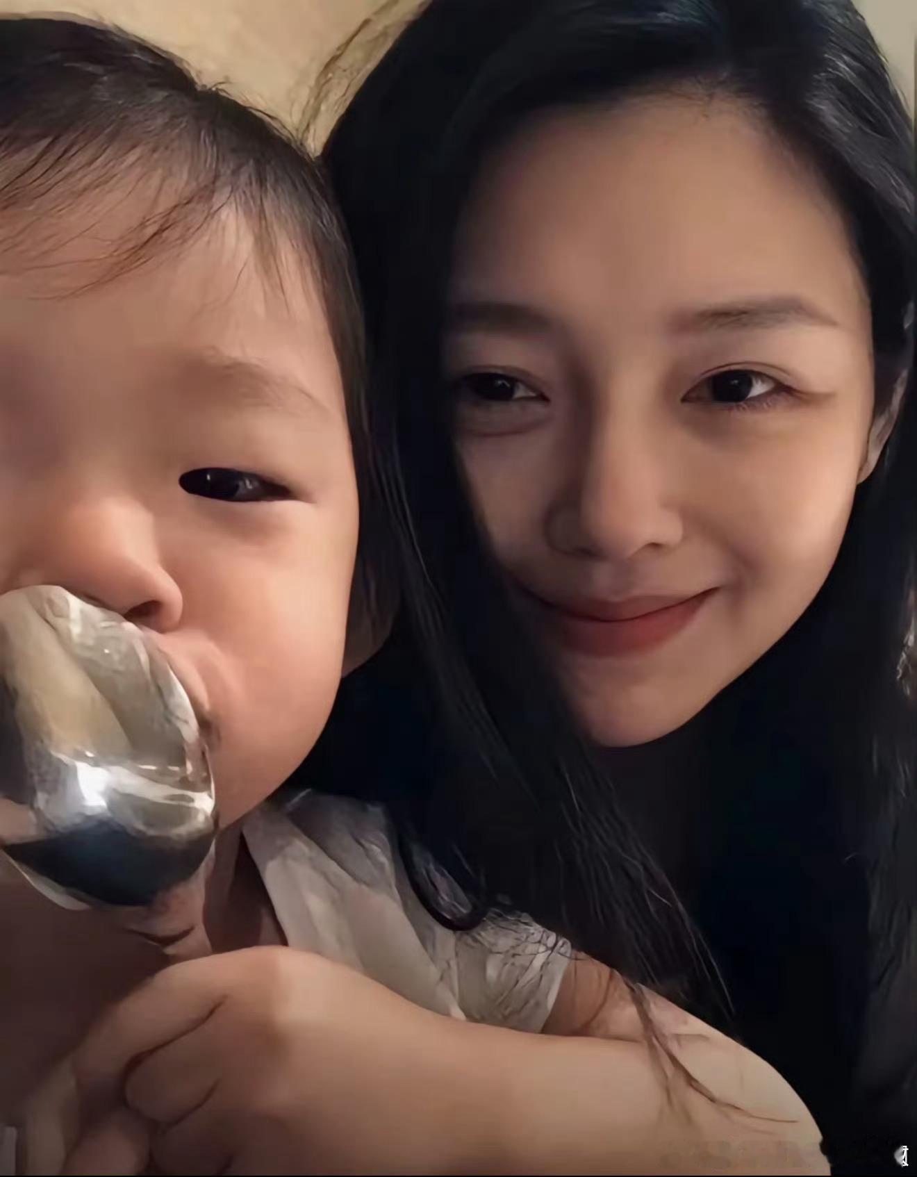 大S女儿注销ins账号最温柔的妈妈大S