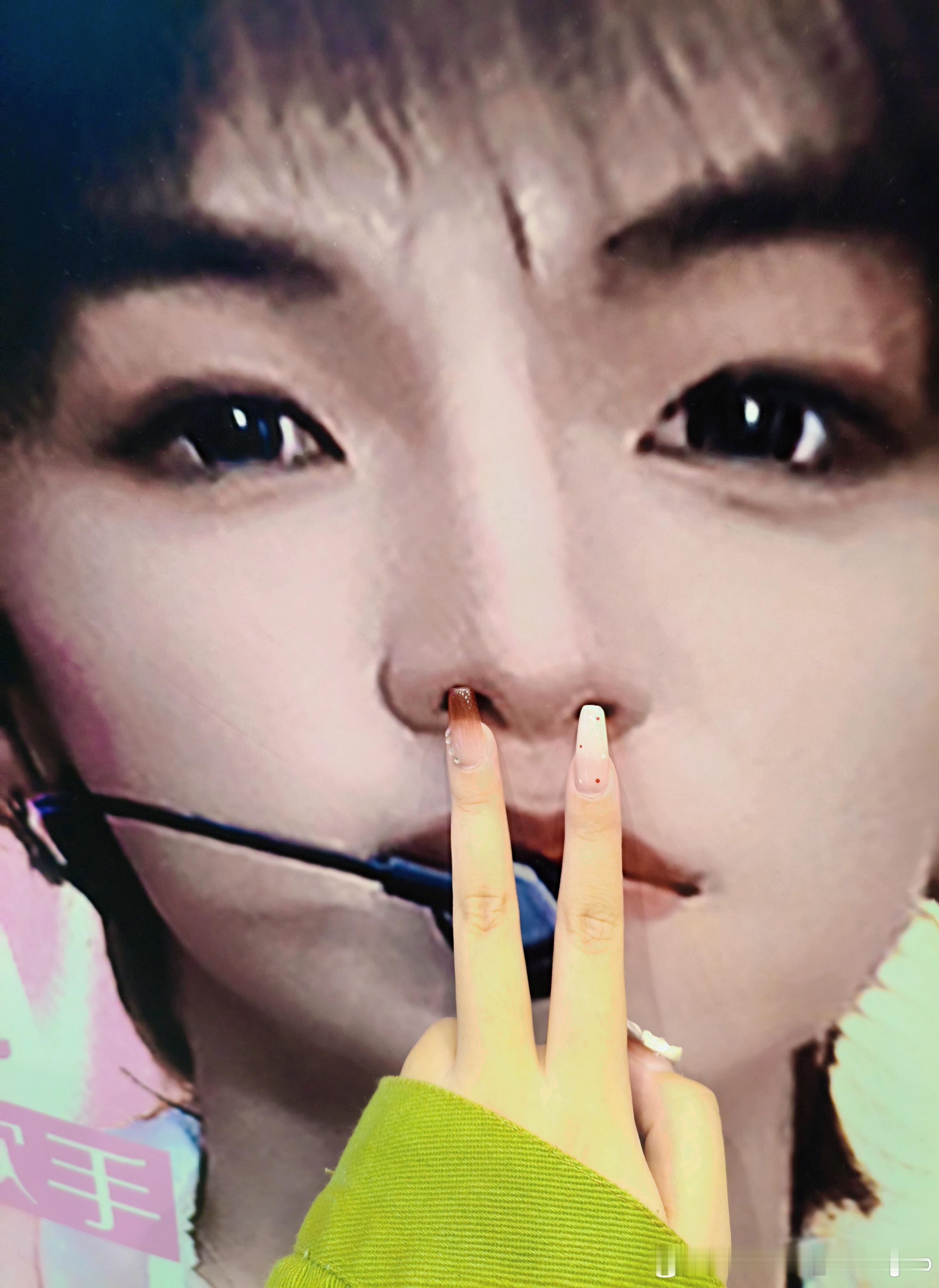 嘿嘿嘿嘿嘿嘿五一还能拍第二张嘛嘿嘿嘿 